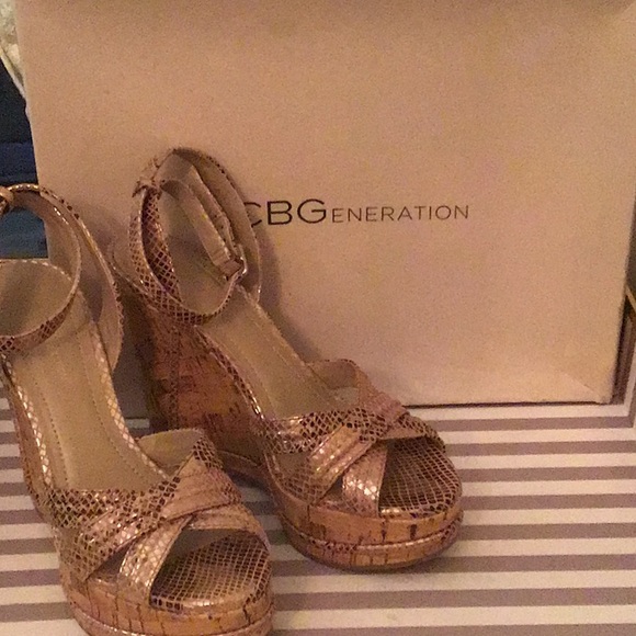 BCBG Rose Gold Wedges NWOT w/ box, sz 7 - Picture 6 of 6